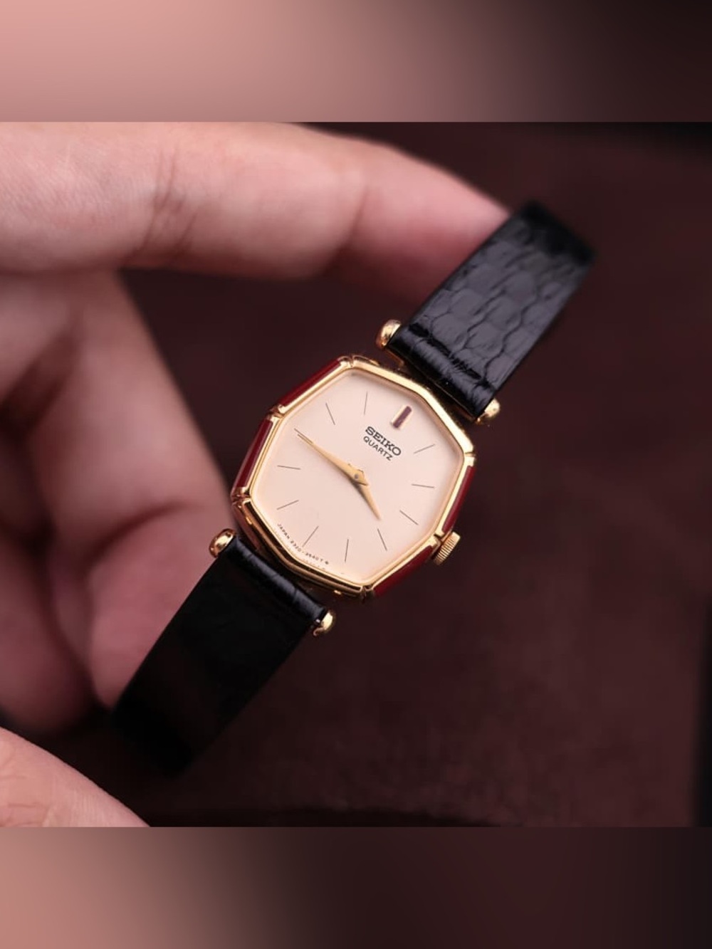 Vintage 1981 Seiko Quartz 2320-675A Women’s Watch